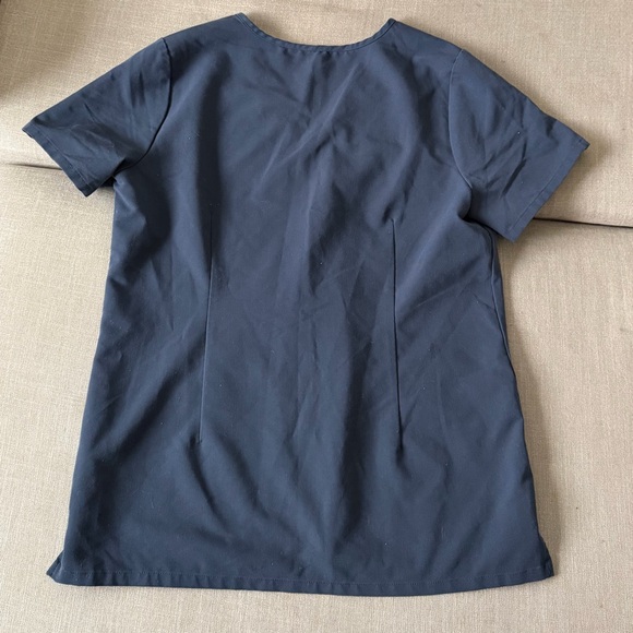 FIGS Womens Grey Scrub Top - Picture 2 of 4